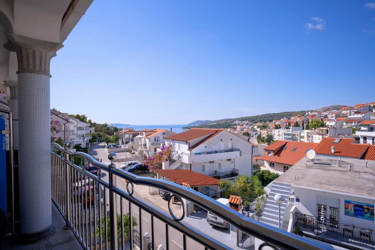 Apartments Matkovic Hvar Town Exterior photo