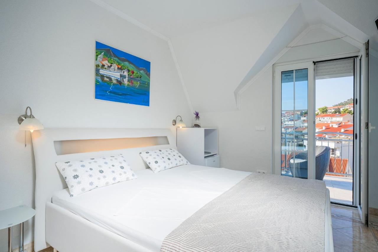 Apartments Matkovic Hvar Town Exterior photo