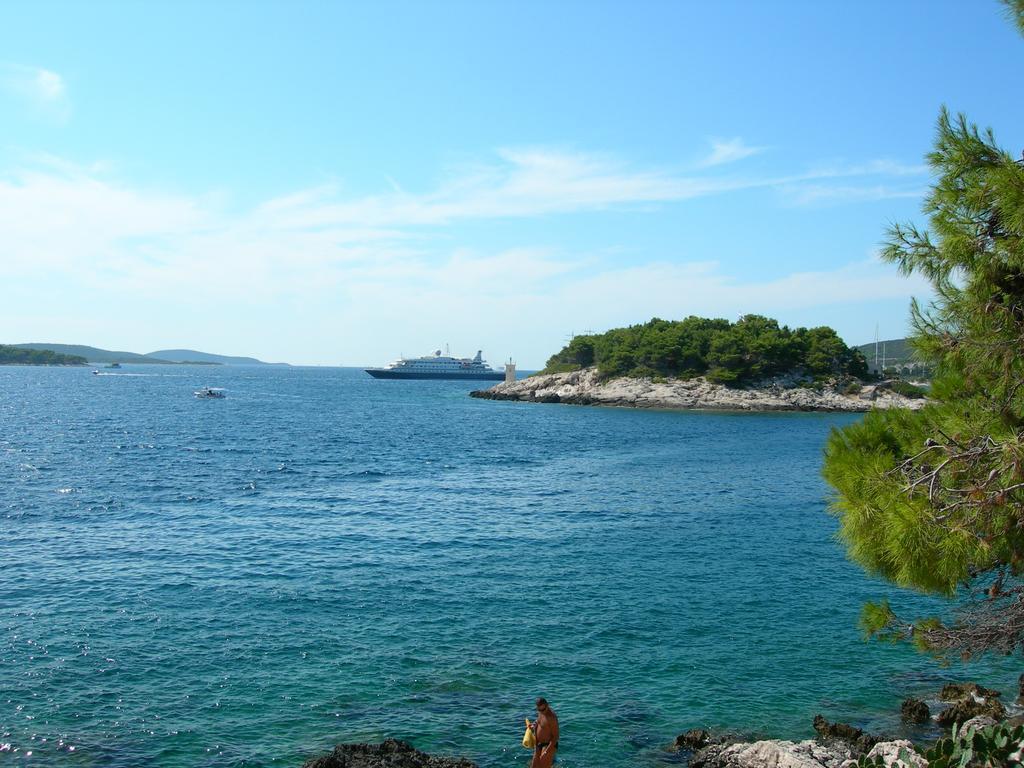 Apartments Matkovic Hvar Town Exterior photo