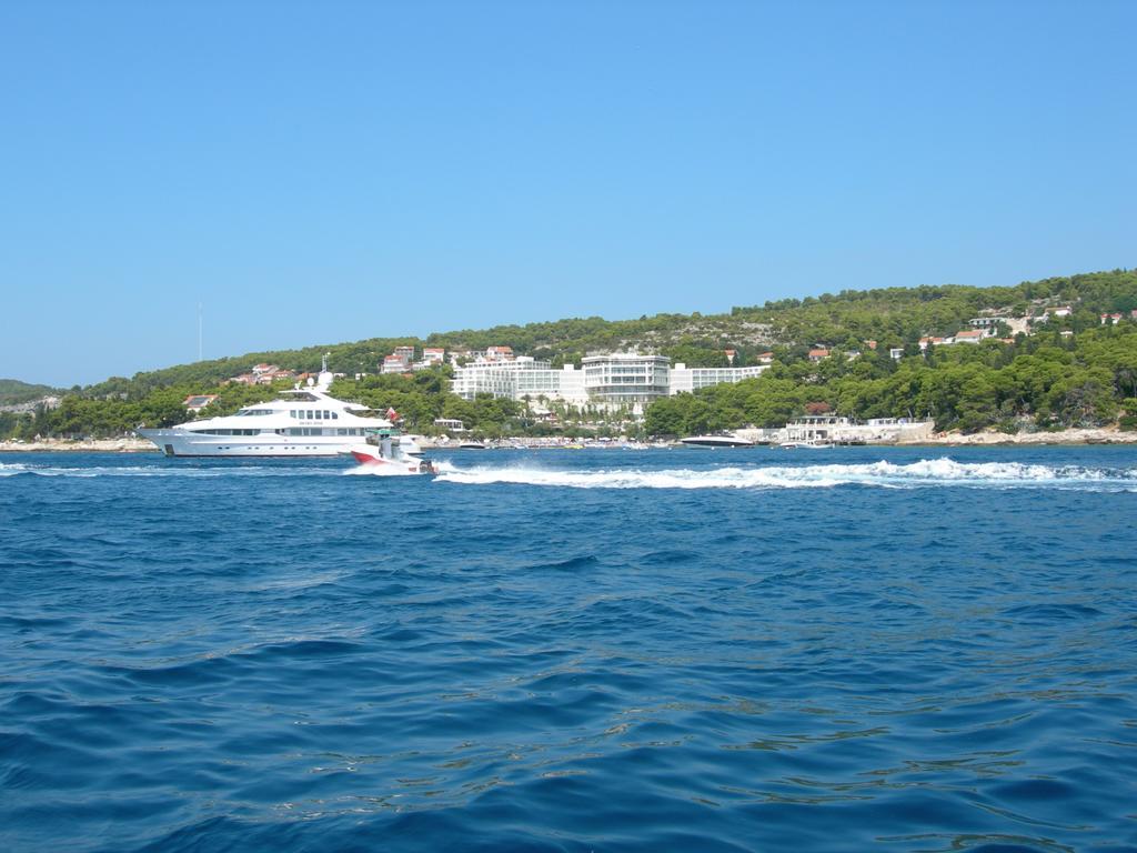 Apartments Matkovic Hvar Town Exterior photo